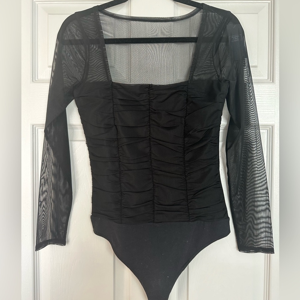 Abercrombie and Fitch 3/4 length sleeve body suit